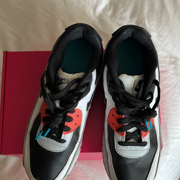 Nike Air Max - Picture 3 of 6